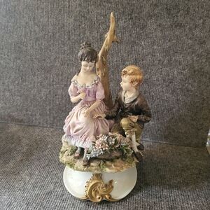 Vintage Capodimonte Figurine Young Love.  Made In Italy